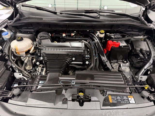 Used 2025 Ford Escape Platinum AWD/4WD image 9