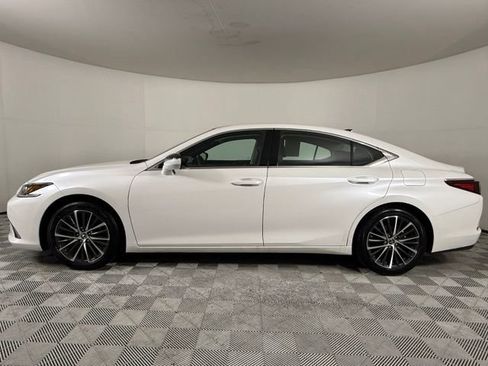 Used 2025 Lexus ES 350 w/ Premium Package FWD image 3