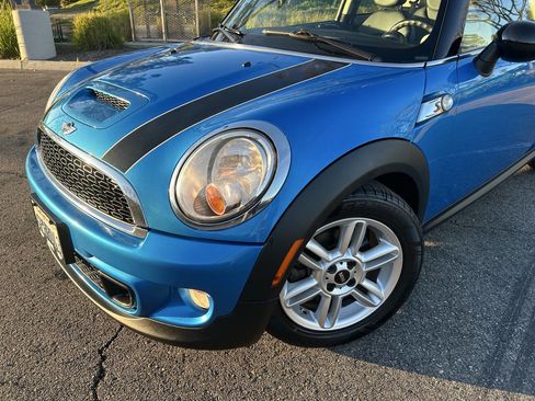Used 2011 MINI Cooper S image 13