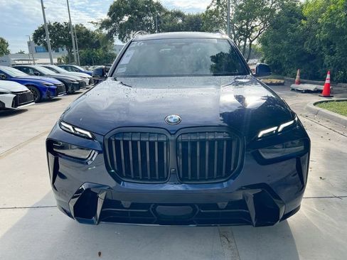 Used 2026 BMW X7 xDrive40i w/ M Sport Package AWD/4WD image 2