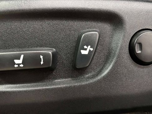 Used 2012 Toyota 4Runner Limited AWD/4WD image 38
