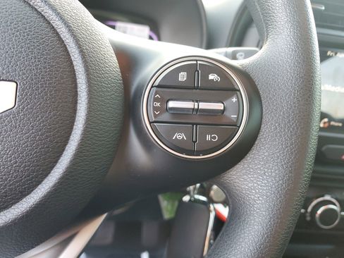 Used 2025 Kia Soul LX w/ LX Technology Package image 27