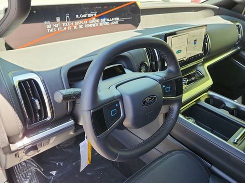 New 2026 Ford Expedition Platinum w/ Stealth Performance Package AWD/4WD image 9