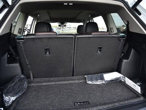 New 2026 Volkswagen Atlas Peak Edition image 26