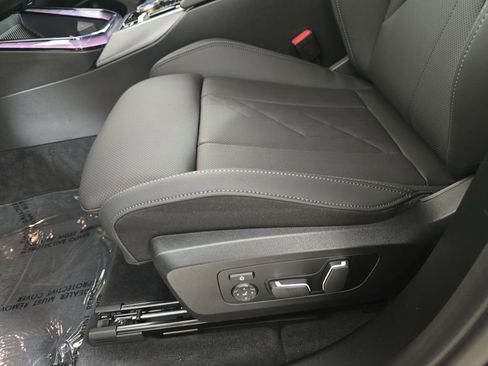 Used 2025 BMW X3 xDrive30i w/ Convenience Package image 28