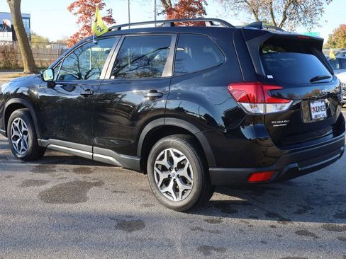 Used 2023 Subaru Forester Premium image 6