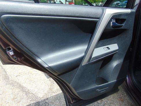 Used 2016 Toyota RAV4 XLE AWD/4WD image 20