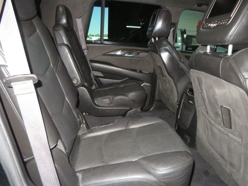 Used 2015 Cadillac Escalade Platinum AWD/4WD image 29