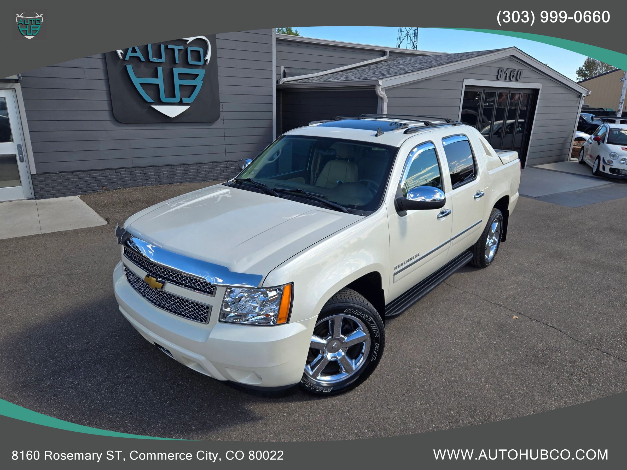 Used 2013 Chevrolet Avalanche LTZ AWD/4WD image 2
