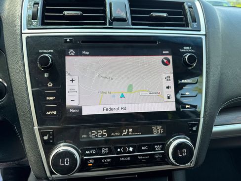 Used 2019 Subaru Outback 2.5i Touring AWD/4WD image 19