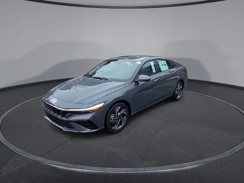 New 2026 Hyundai Elantra Limited FWD image 5