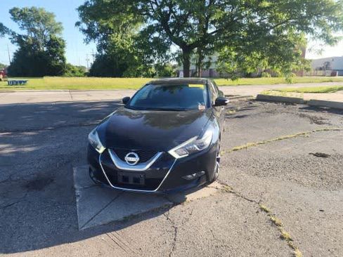 Used 2017 Nissan Maxima Platinum FWD image 3