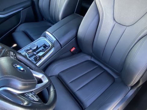 Used 2020 BMW X5 xDrive40i w/ Premium Package image 28