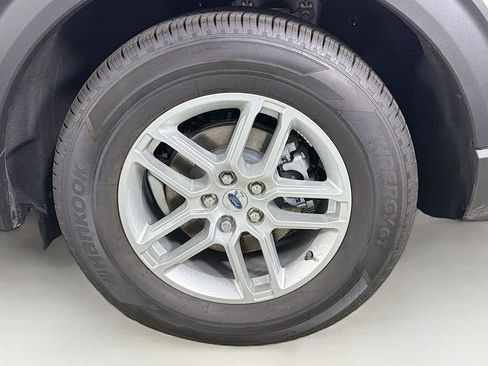 New 2025 Ford Explorer Active image 31