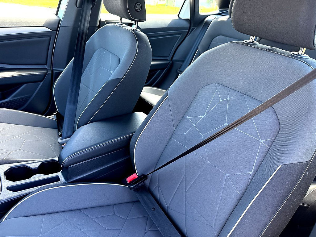 New 2027 Volkswagen Jetta Sport FWD image 11