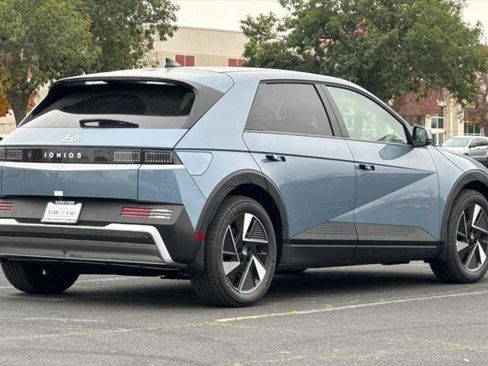New 2026 Hyundai Ioniq 5 SEL image 4