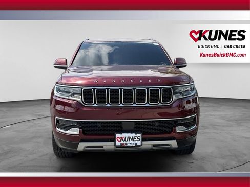 Used 2022 Jeep Wagoneer Series II AWD/4WD image 3