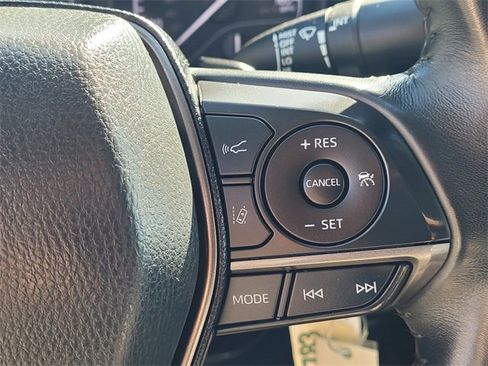 Used 2024 Toyota Camry SE image 14