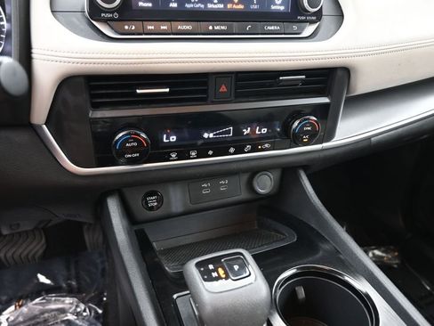 Used 2025 Nissan Rogue SV AWD/4WD image 33