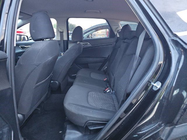 Used 2023 Kia Sportage LX FWD image 12