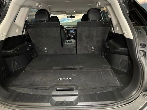 Used 2017 Nissan Rogue SV AWD/4WD image 42