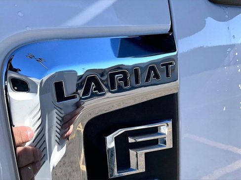Certified 2019 Ford F250 Lariat w/ Chrome Package image 8