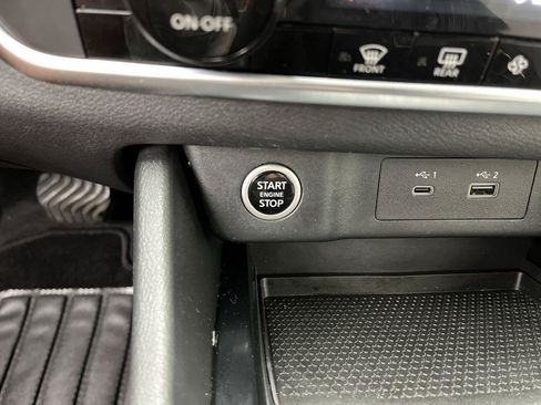 Used 2023 Nissan Rogue SV AWD/4WD image 19