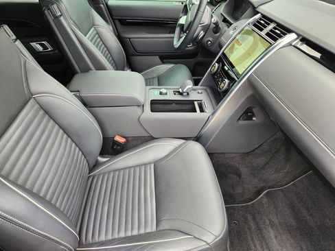 Used 2022 Land Rover Discovery HSE R-Dynamic image 17