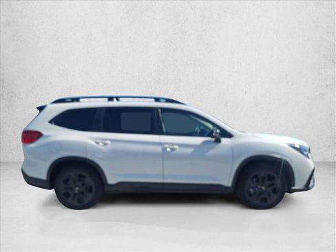 Used 2023 Subaru Ascent Onyx Edition AWD/4WD image 5