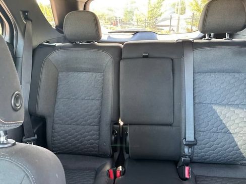 Used 2021 Chevrolet Equinox LT FWD image 17