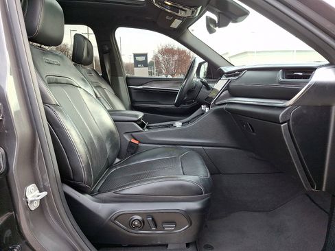 Used 2022 Jeep Grand Cherokee L Overland image 20