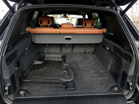 Used 2022 BMW X5 xDrive40i w/ M Sport Package image 21
