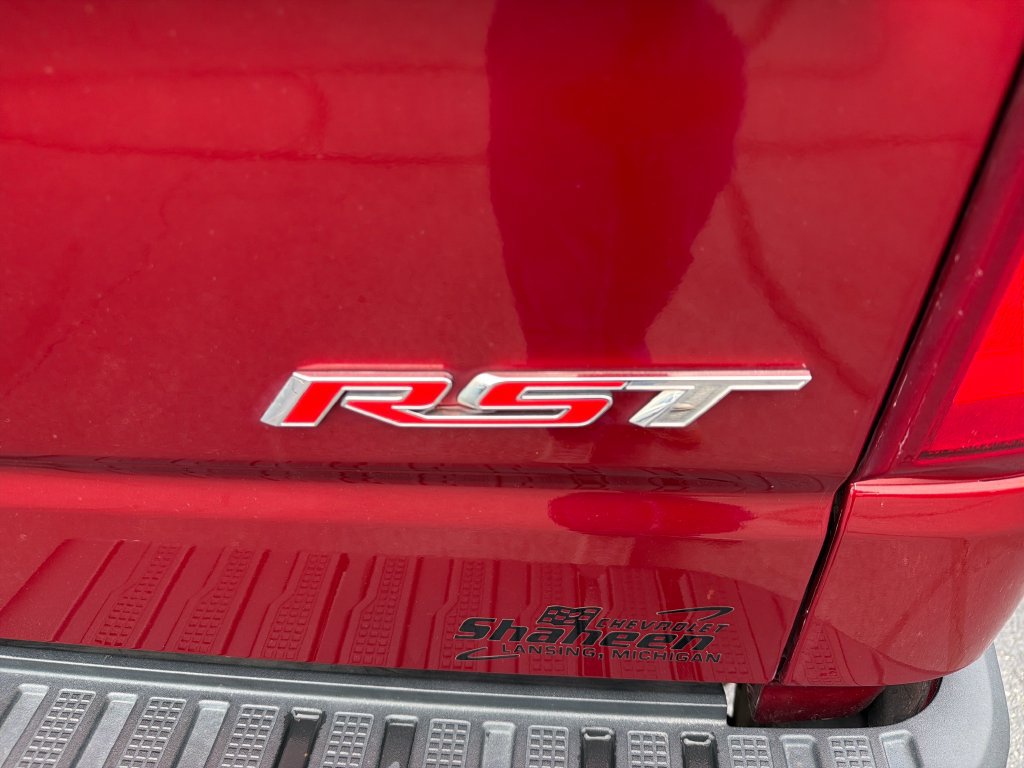 Used 2022 Chevrolet Silverado 1500 RST AWD/4WD image 17