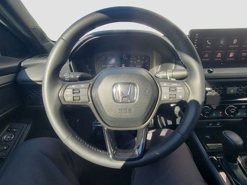 Used 2025 Honda Accord Sport image 5