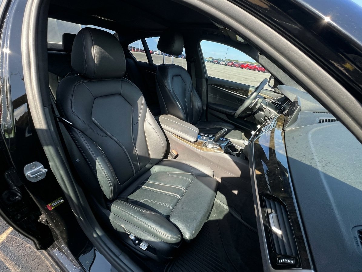 Used 2019 BMW 540i w/ Executive Package RWD image 8