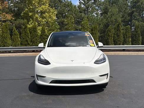 Used 2021 Tesla Model Y 2WD image 10