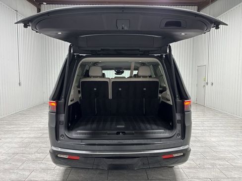 Used 2022 Jeep Wagoneer Series I image 27