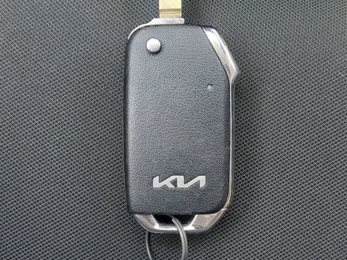 Used 2024 Kia Sportage LX FWD image 33
