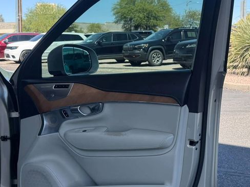 Used 2017 Volvo XC90 T6 Inscription w/ Vision Package image 39