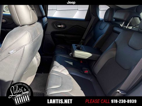 Certified 2022 Jeep Cherokee Trailhawk w/ Sun, Sound & Nav Group image 11