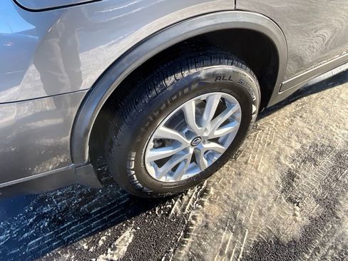 Used 2020 Nissan Rogue S w/ Special Edition Package image 14