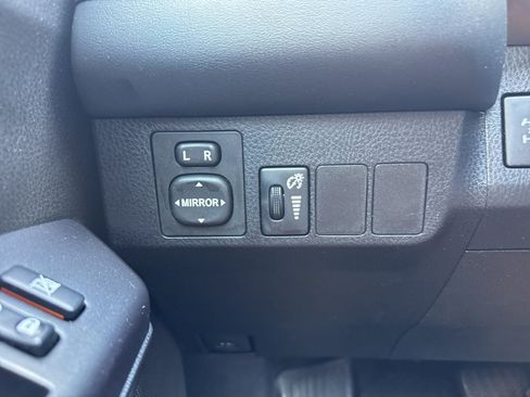 Used 2016 Toyota RAV4 XLE AWD/4WD image 30