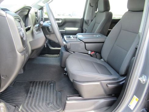 Used 2022 Chevrolet Silverado 1500 Custom w/ Safety Confidence Package RWD image 17