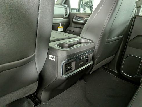 New 2025 GMC Sierra 2500 SLT w/ SLT Premium Package image 27