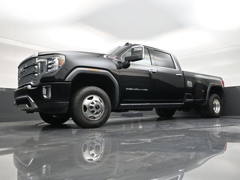 Used 2021 GMC Sierra 3500 Denali w/ Denali Ultimate Package AWD/4WD image 21