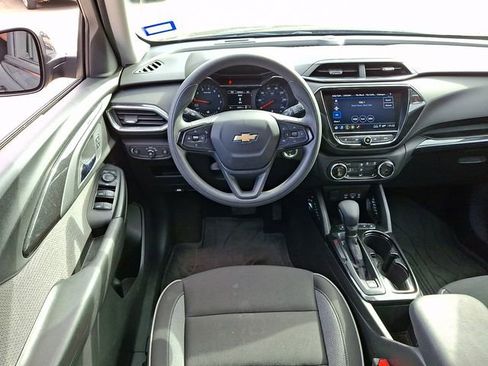 Used 2023 Chevrolet TrailBlazer LT w/ Convenience Package image 17