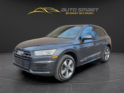 Used 2020 Audi Q5 2.0T Premium w/ Titanium Sport Package image 2