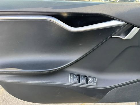 Used 2016 Tesla Model S 75D image 10