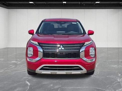 Used 2023 Mitsubishi Outlander 4WD Plug-In Hybrid image 8
