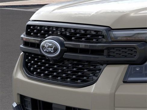New 2025 Ford Ranger Lariat w/ FX4 Off-Road Package image 17